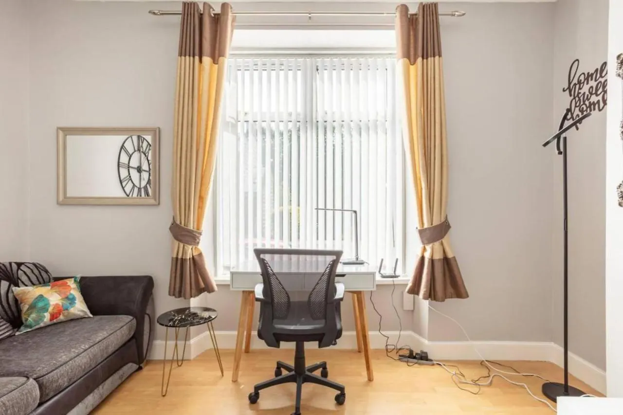 The Summit Apartment Holburn - Lovely 1 Bedroom Абердин